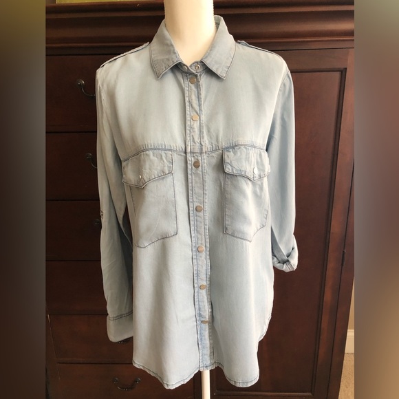 Sanctuary Boyfriend Shirt NWT in Kaskade Wash - Picture 5 of 12